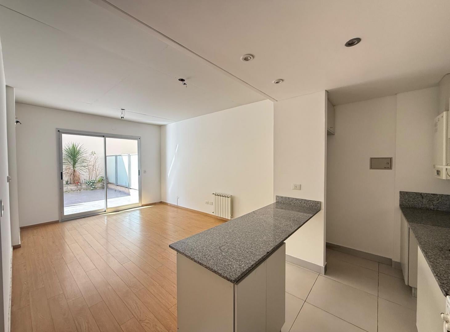Foto de Departamento con patio a la venta, imagen 1