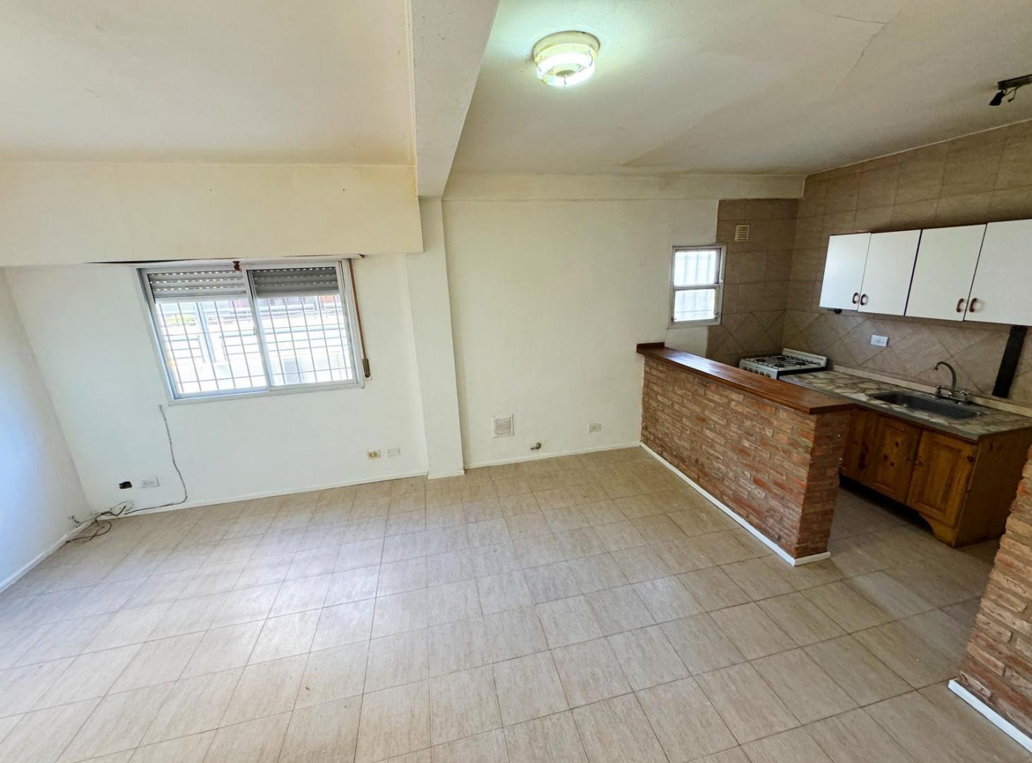 Foto de Departamento en alquiler en PLANTA BAJA, imagen 1