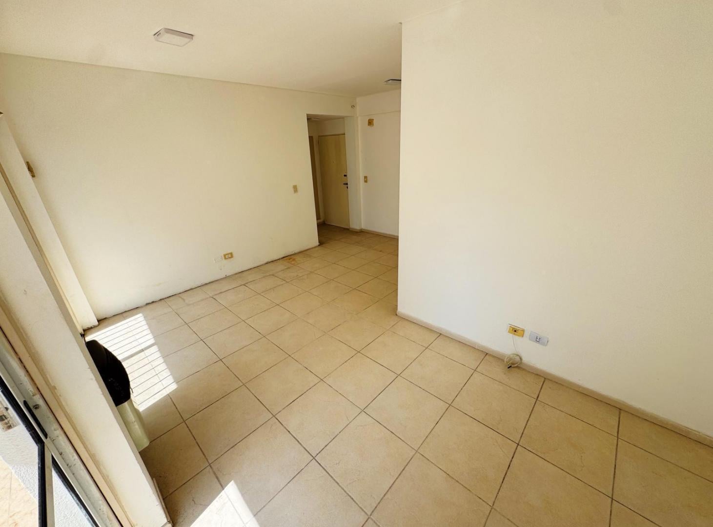 Foto de Departamento en alquiler con cochera propia en San Fernando, imagen 2