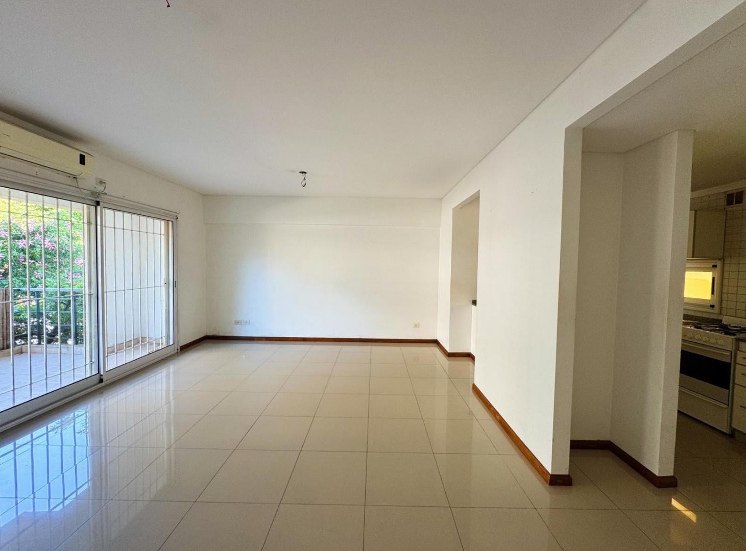 Foto de Departamento con cochera cubierta a la venta en San Fernando centro, imagen 2