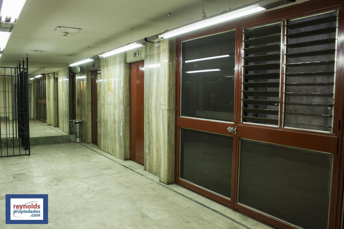 Oficina de 600 m² en Venta - Monserrat 1