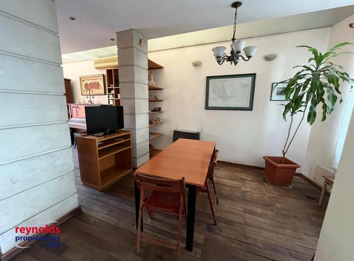 ¡VENTA casa c/2 plantas, quincho y jardín! Apto edificio 3