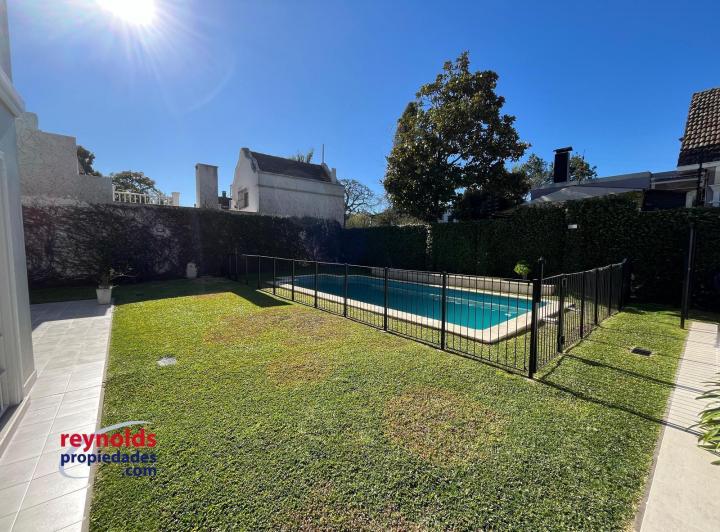 ALQUILER IMPECABLE CASA EN BARRIO PARQUE AGUIRRE 1