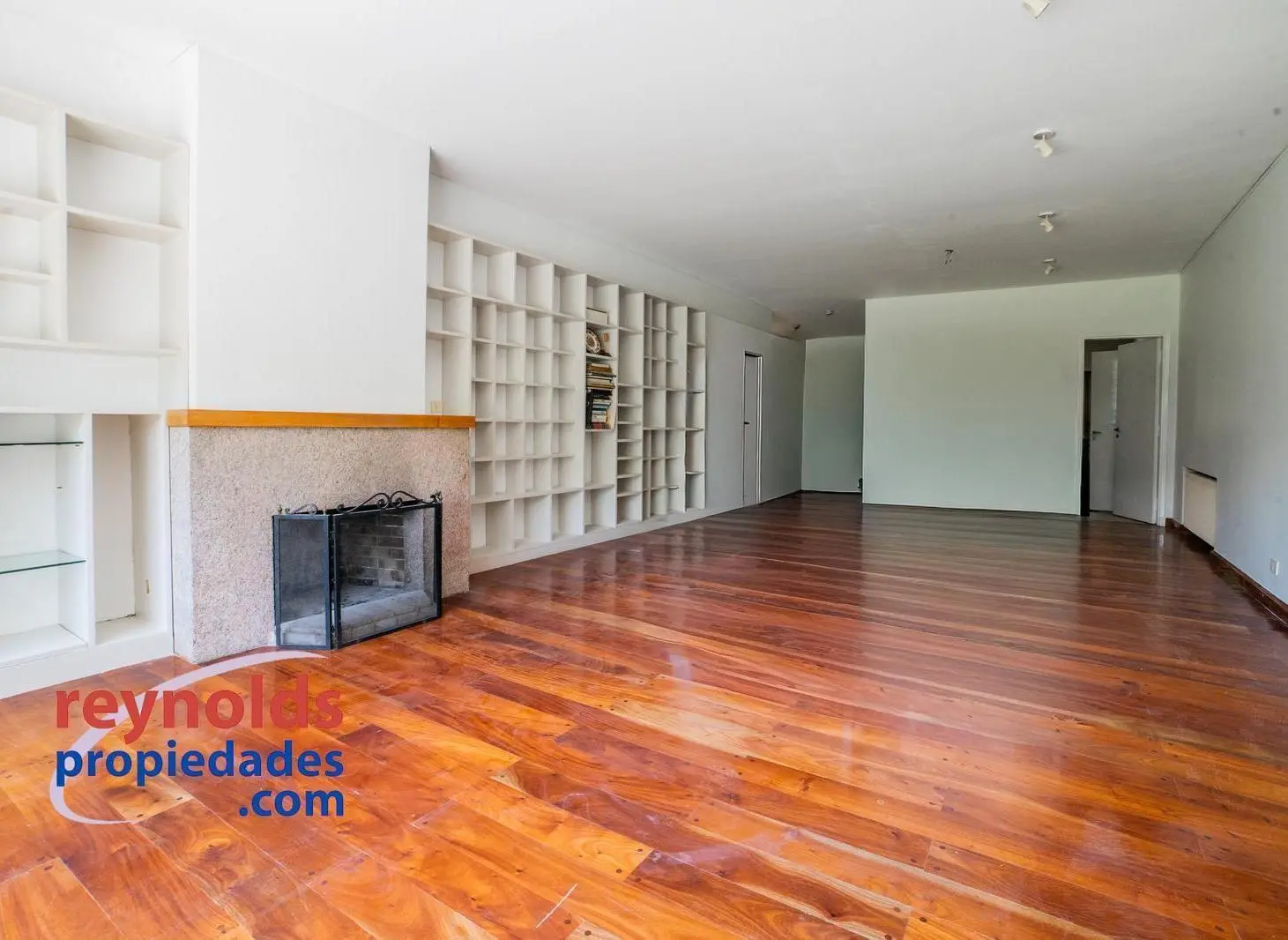 Unica casa casi en su totalidad en planta baja en  cul de sac en mejor cuadra de Acassuso 3