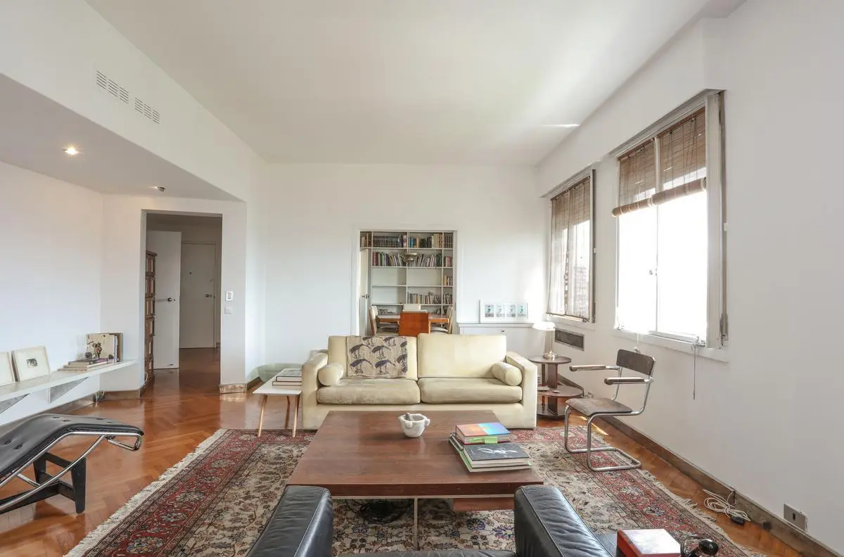 Proa única en Edificio Kavanagh, piso 17 de 180 m²- Plaza San Martín 5