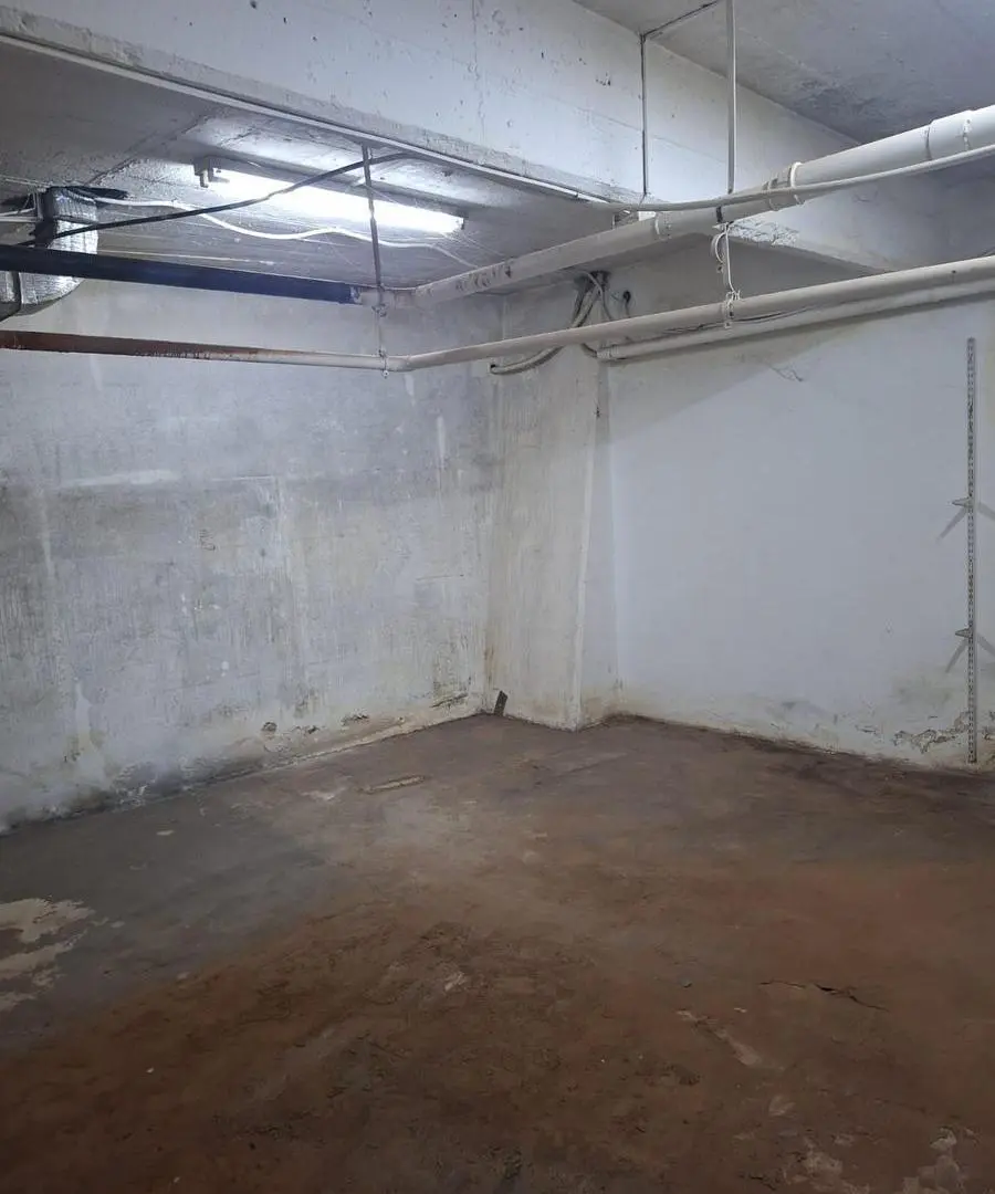 ¡Local en PB y subsuelo con 104 m2! 3