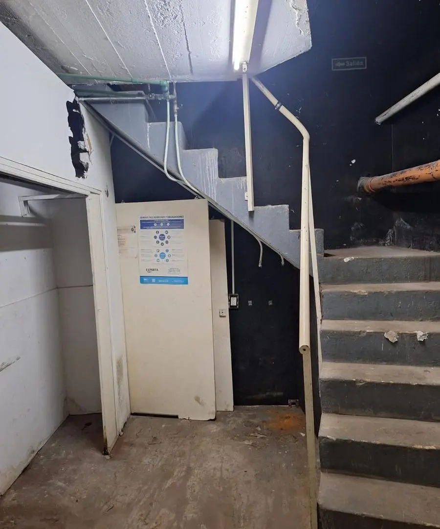 ¡Local en PB y subsuelo con 104 m2! 2