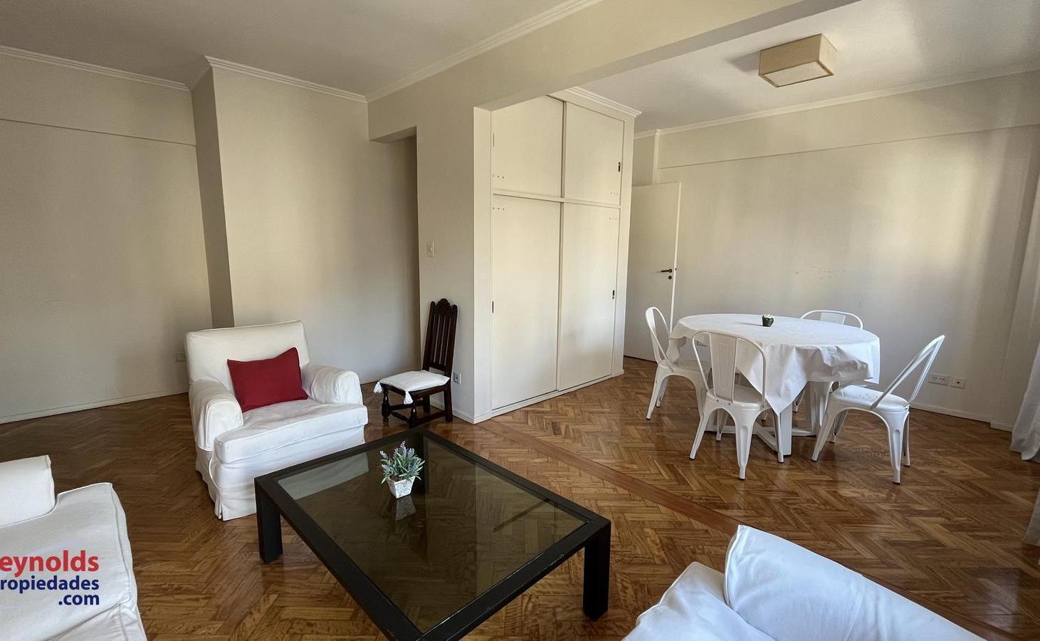 ¡Alquiler equipado y amoblado, 2 ambientes , piso alto, c/lavarropa!