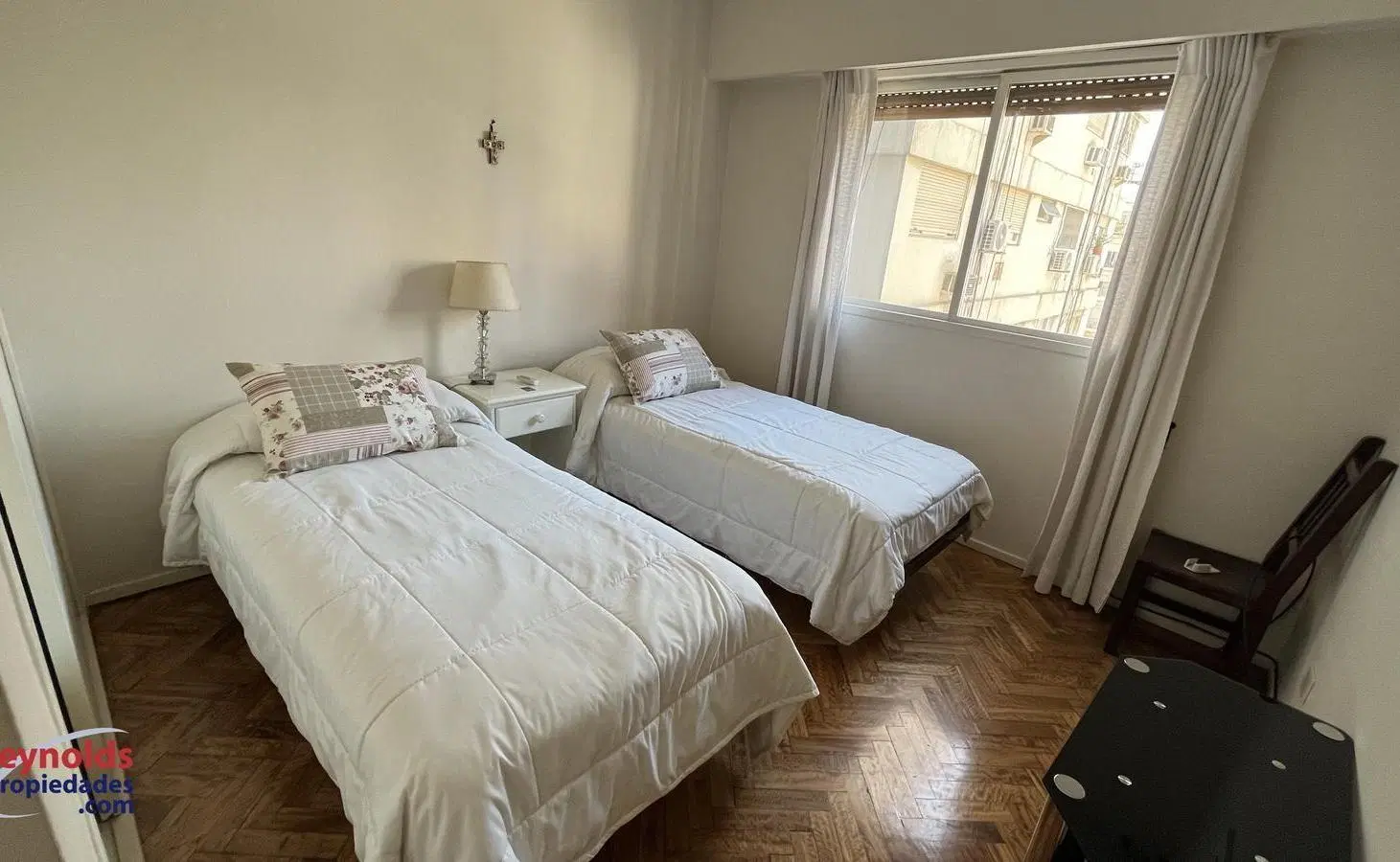 ¡Alquiler equipado y amoblado, 2 ambientes , piso alto, c/lavarropa! 4