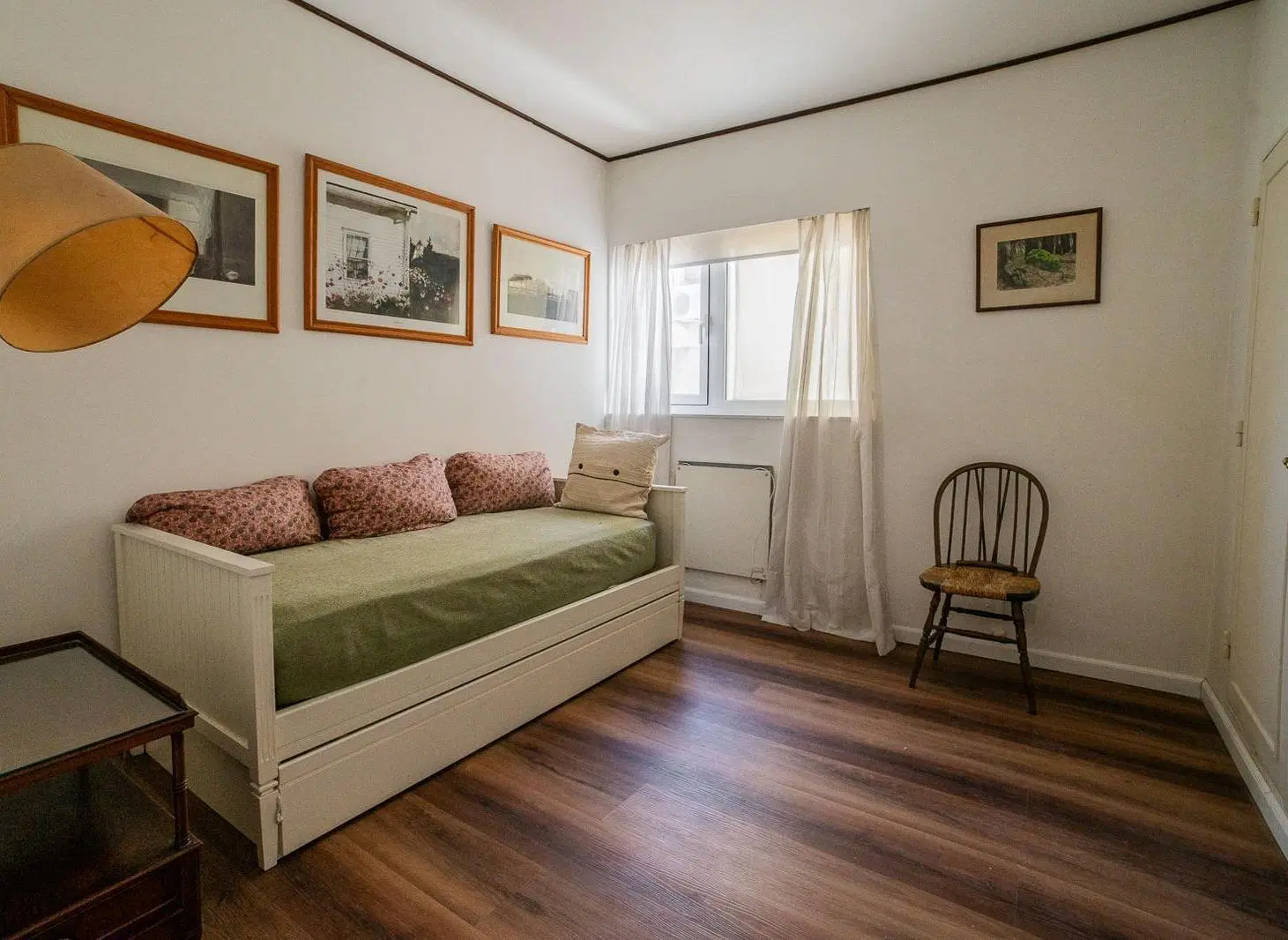 Piso 4 ambientes con balcón y vista a la plaza Vicente López 5