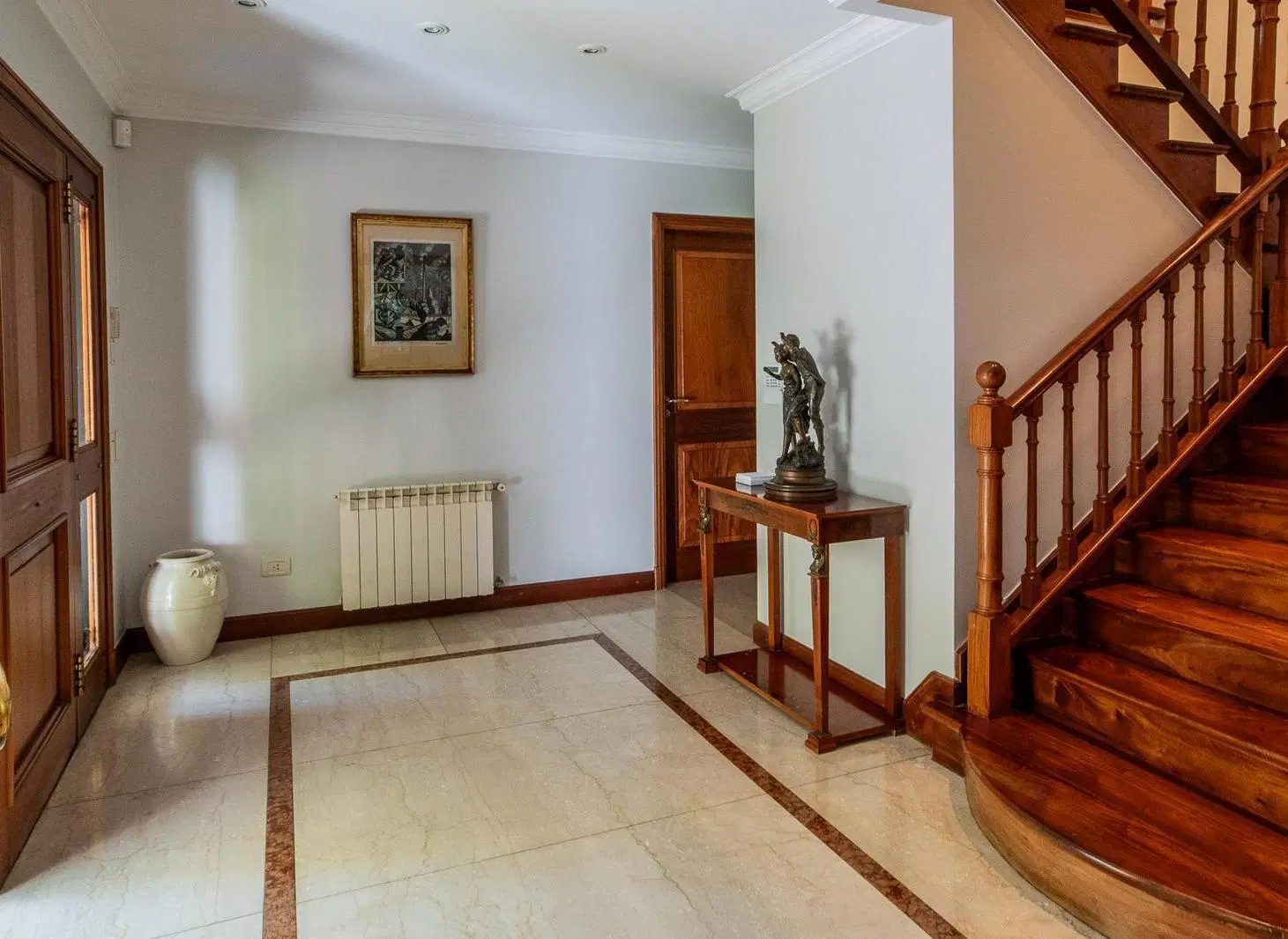 Espectacular e impecable casa en Martinez, vias a Libertador 3