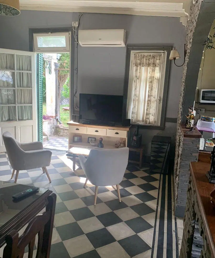 Venta lote/casa en Luis Guillon, Monte Grande - 2138 M2 - Casa hecha a nuevo 3