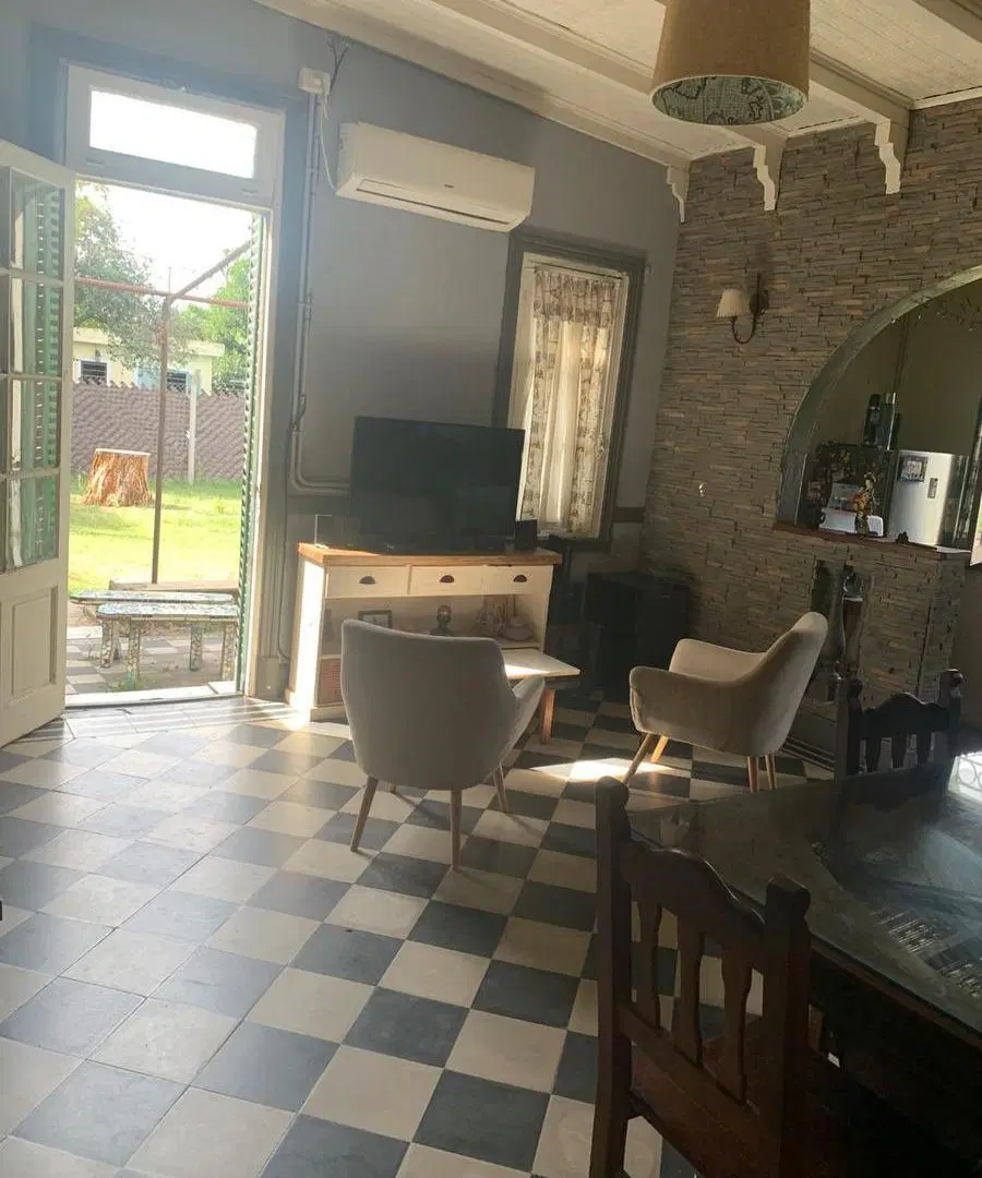 Venta lote/casa en Luis Guillon, Monte Grande - 2138 M2 - Casa hecha a nuevo 1