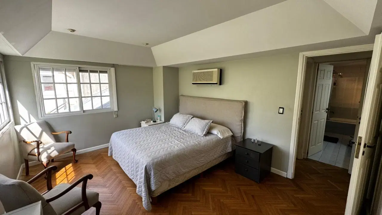 Gran casa con enorme jardín en Martinez de Libertador al rio 3