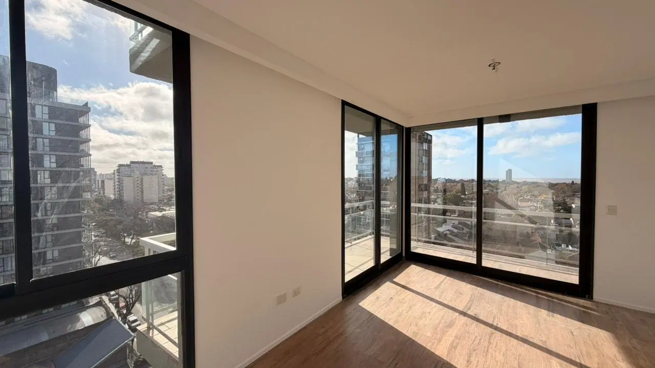Impecable 3 ambientes de 100 mts con vista al rio , cochera y baulera 1