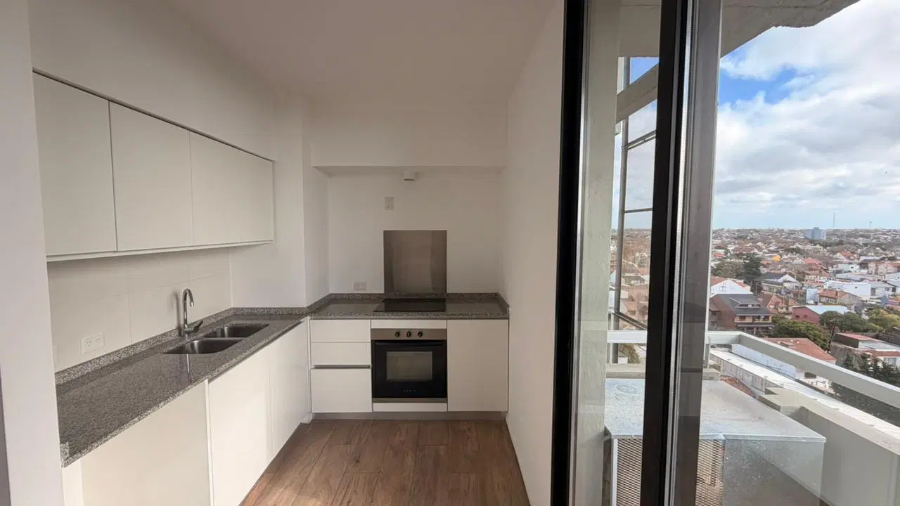 Impecable 3 ambientes de 100 mts con vista al rio , cochera y baulera 4