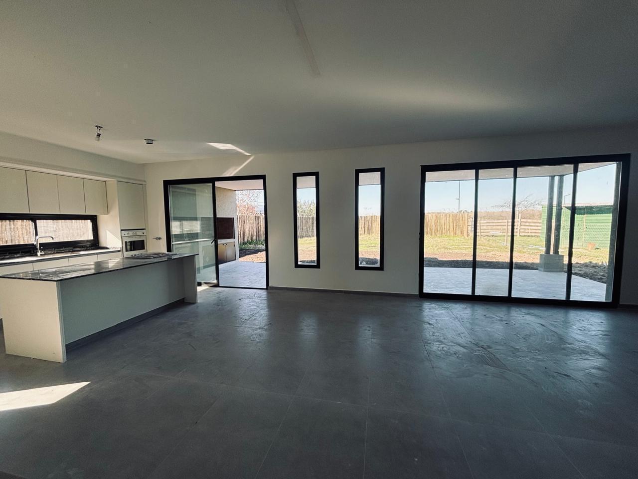 Foto de CASA EN VENTA. BARRIO SANTA ANA, VILLANUEVA, TIGRE, imagen 1