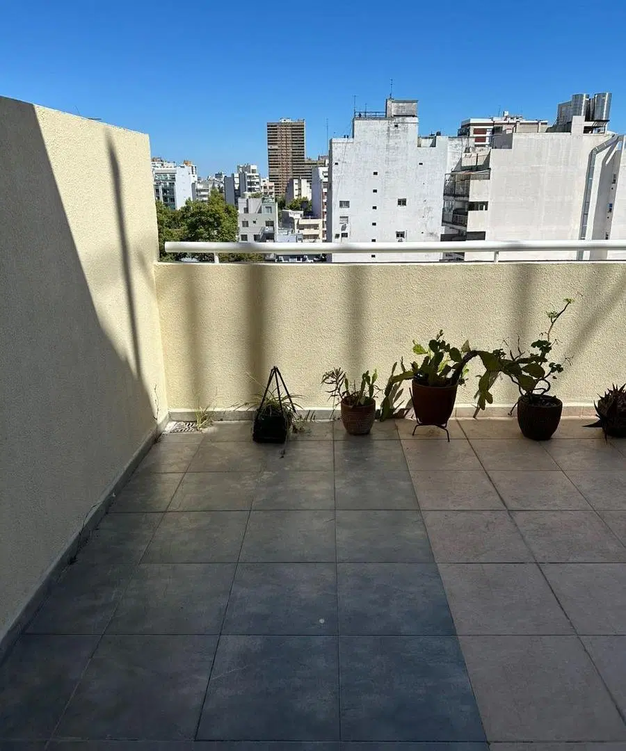 Depto 2 ambientes luminoso balcón terraza Floresta 5