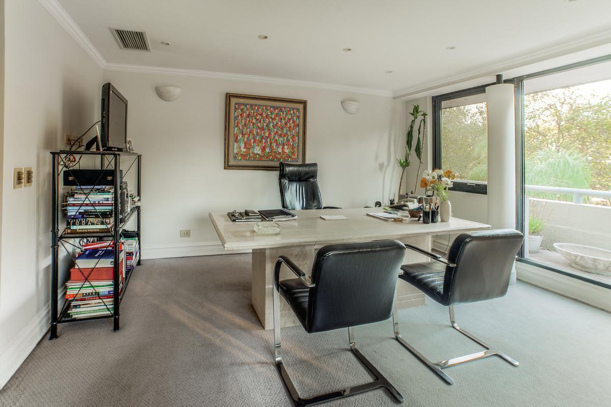 Foto de Venta Oficina apta varios destinos en Boulevard Dardo Rocha, imagen 2