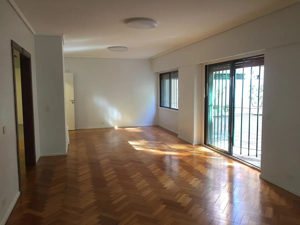 Excelente piso en Belgrano con patio propio y cochera!! 3