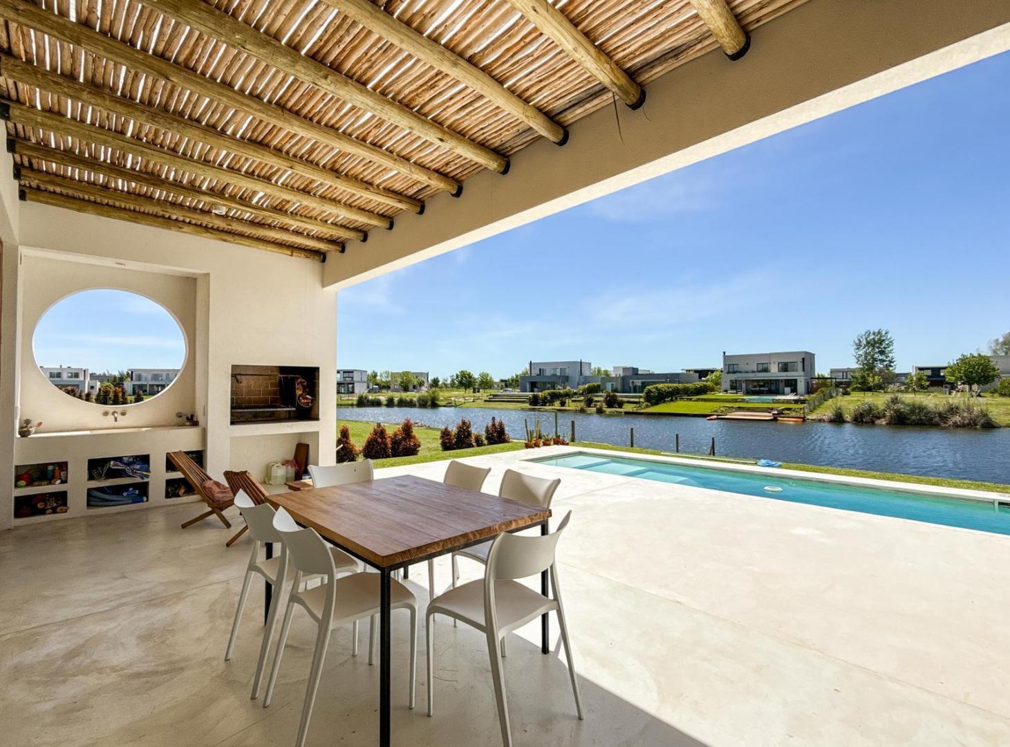 Foto de Increíble Casa a la Laguna en Barrio El Naudir, imagen 5