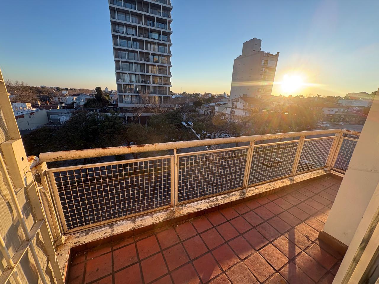 Foto de Departamento en excelente sector de La Lucila. Sobre Av Maipu, imagen 5