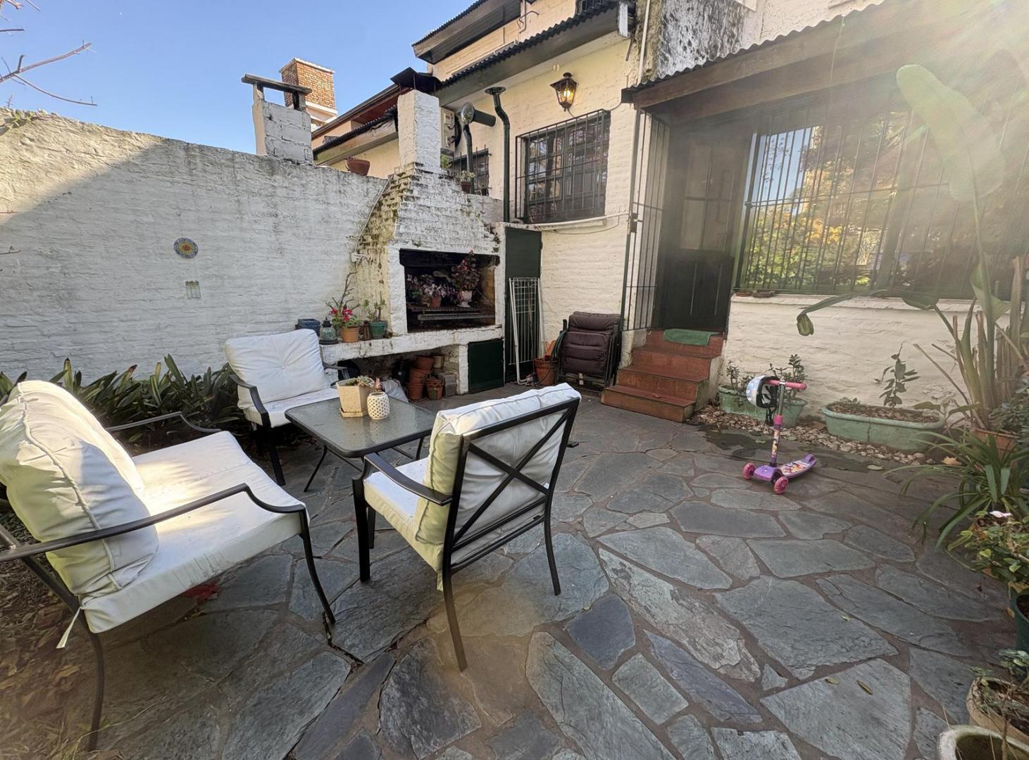 Foto de Casa en alquiler , 3 dormitorios, patio con parrilla. Olivos, imagen 2