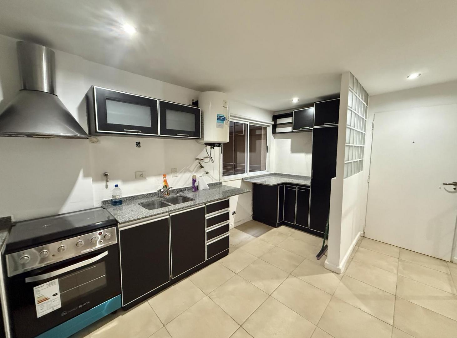 Foto de Departamento Duplex de 5 ambientes con cochera en Florida, imagen 1