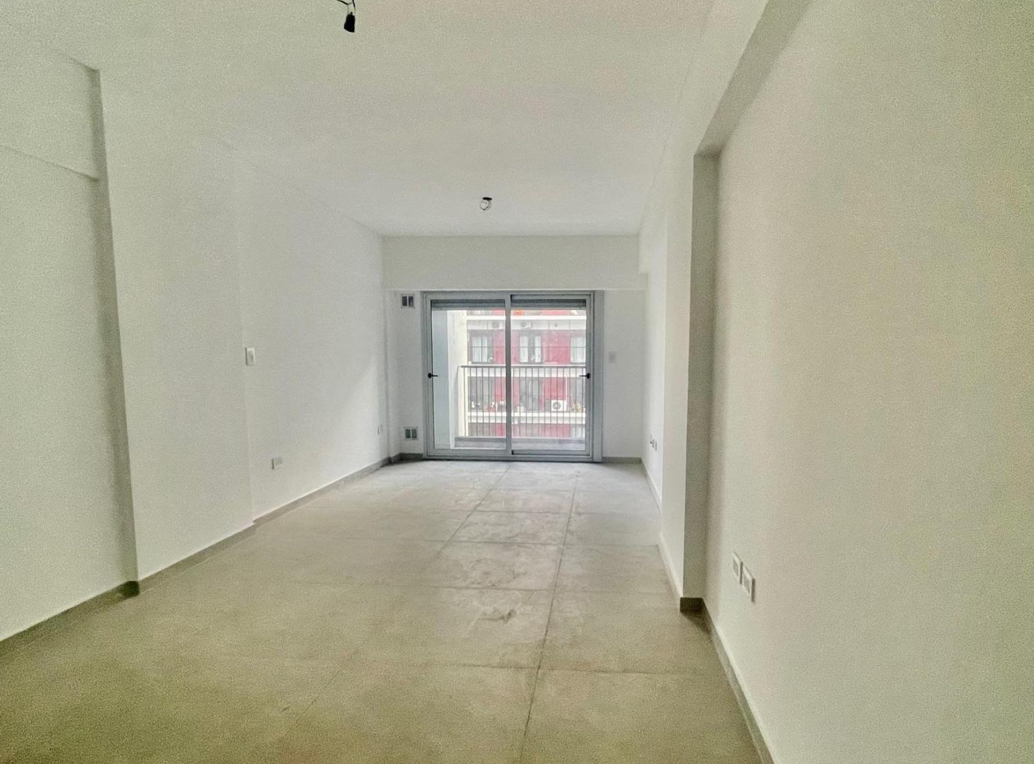 Foto de Departamento al frente con balcon en excelente Torre, imagen 1
