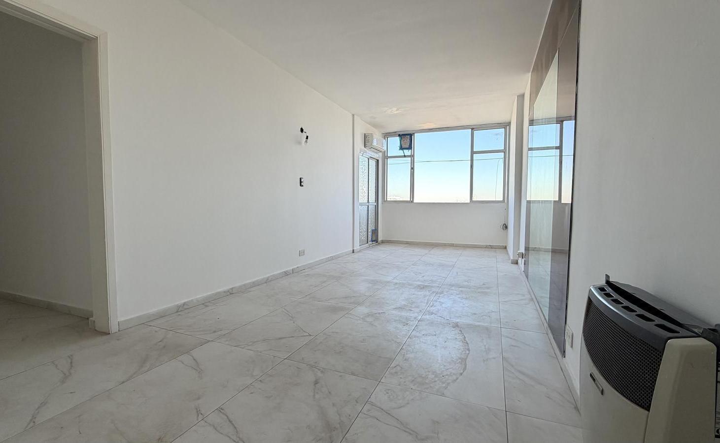 Foto de 4 Ambientes Piso 15 - Parcialmente Reciclado Departamento - Florida, imagen 2