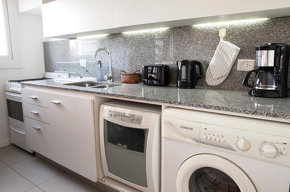 Foto de ¡Alquiler con muebles, 2 dormitorios, lavarropa, lavavajilla y cochera!, imagen 1