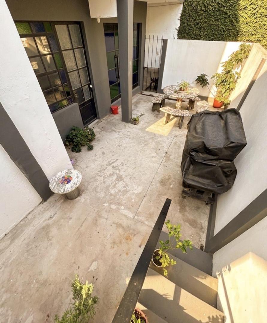 Foto de PH Tipo Casa al Frente con Jardín, Parrilla y Garage – Victoria Centro, imagen 5