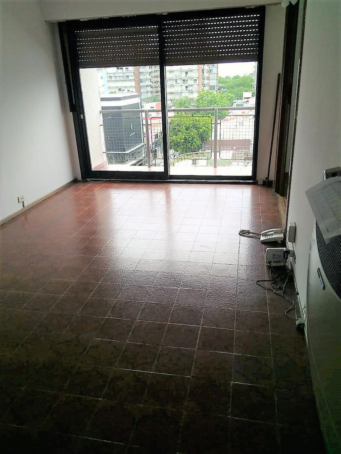 Foto de Departamento en alquiler, 3 ambientes - Mart.-Vias/Santa Fe, imagen 2