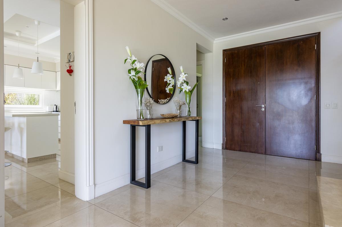 Foto de Casa en Venta al lago Barrio Los Lagos - Nordelta, imagen 3