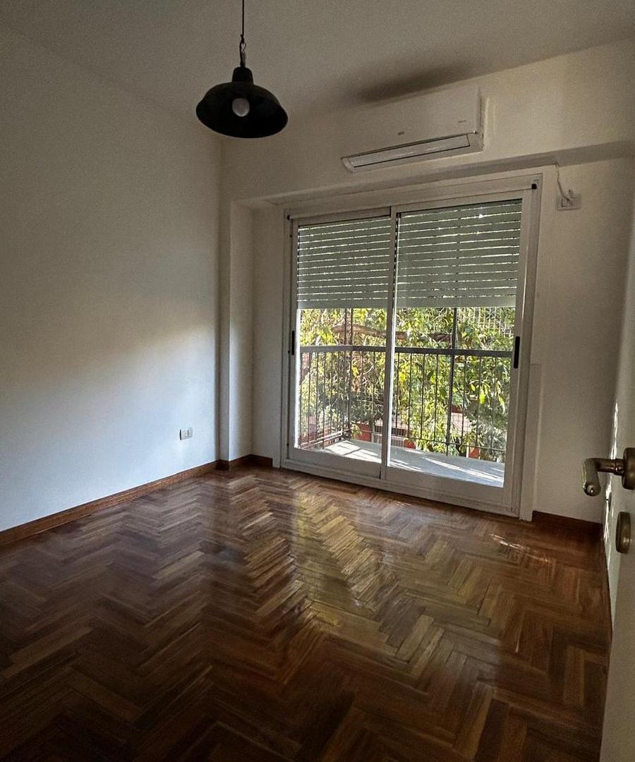 Foto de Venta Departamento 3 ambientes con balcón enColegiales, imagen 3