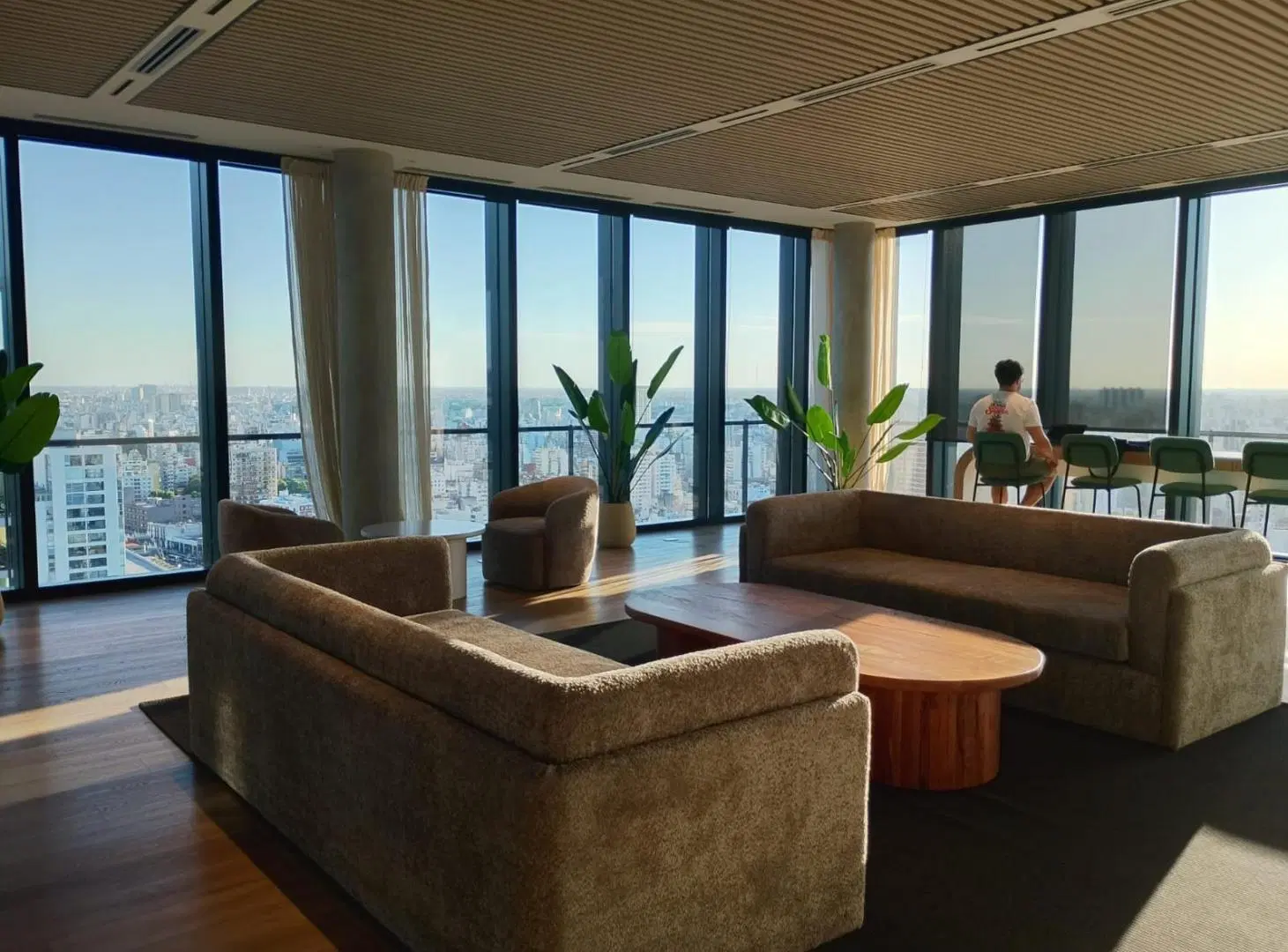 Alquiler - Departamento 2 ambientes totalmente amoblado y equipado con cochera - Quartier del bajo 5