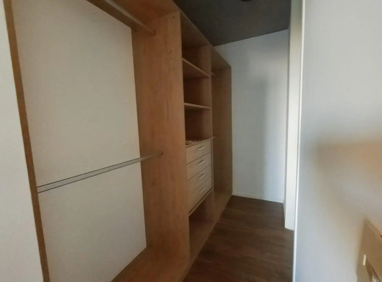Alquiler - Departamento 2 ambientes totalmente amoblado y equipado con cochera - Quartier del bajo 4