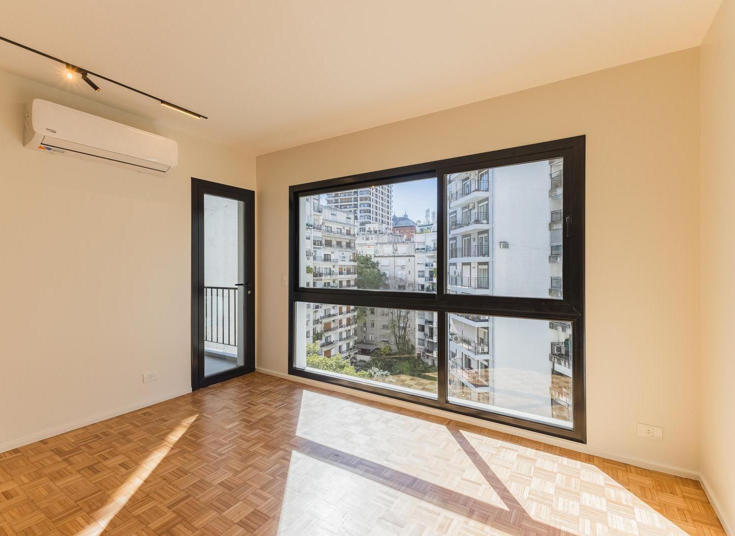 Departamento en Venta, 4 ambientes, 3 dormitorios, dependencia, cochera fija, en Recoleta