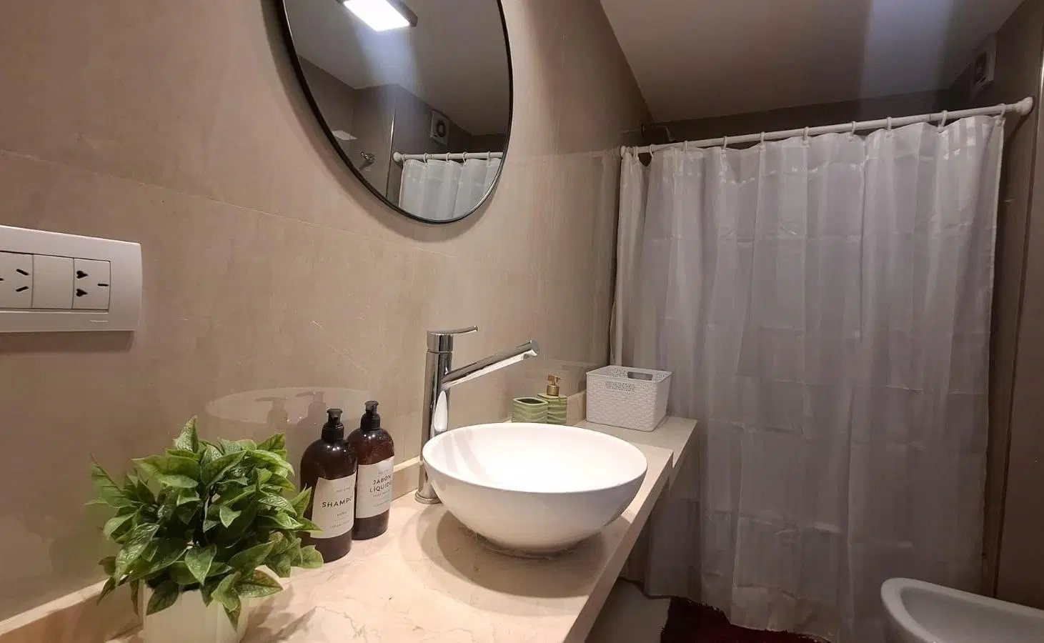 Alquiler amoblado Departamento monoambiente con balcón y vista abierta en Belgrano C 5