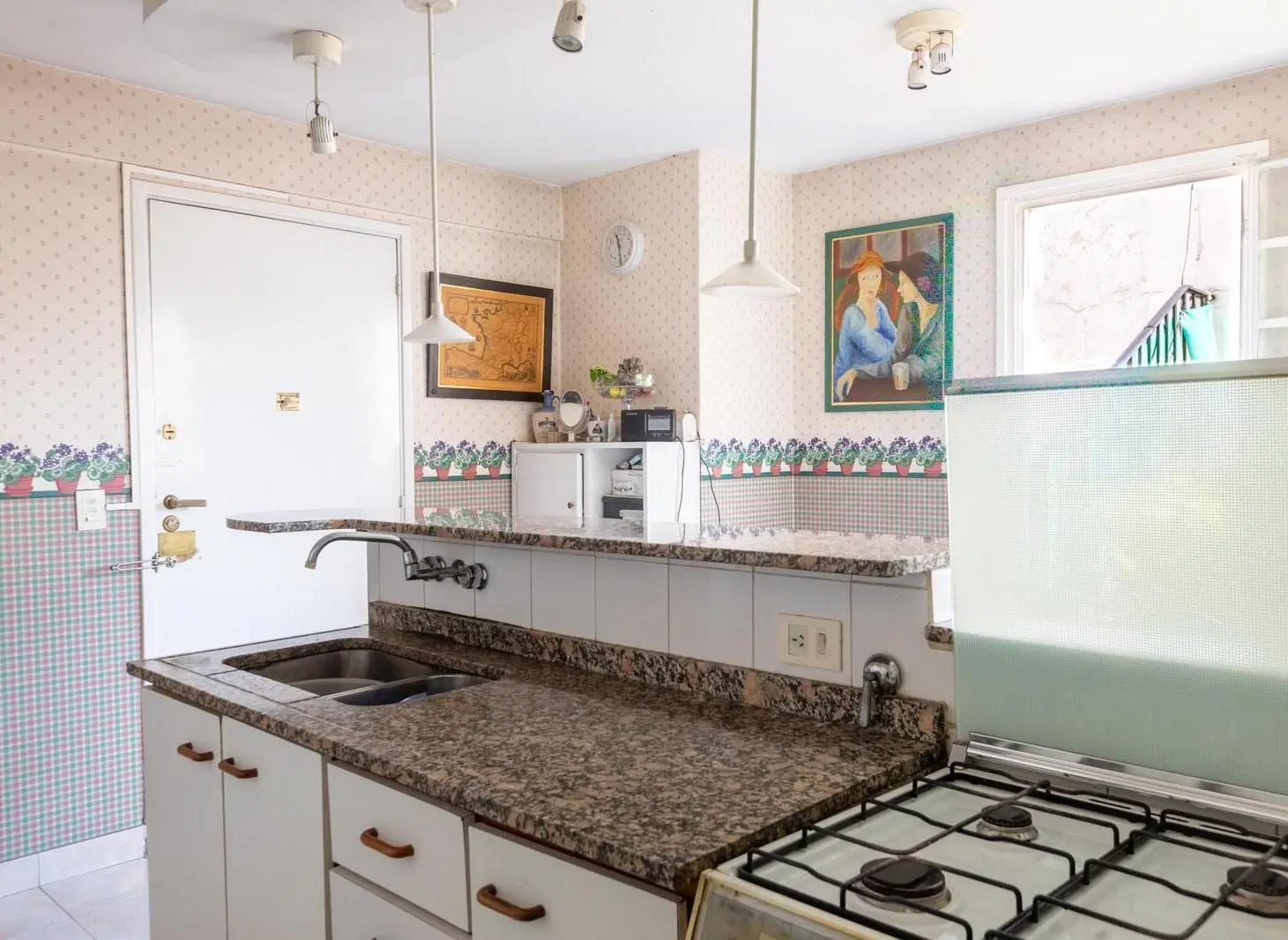 Venta Departamento con terraza y 4 ambientes en plena Recoleta 5