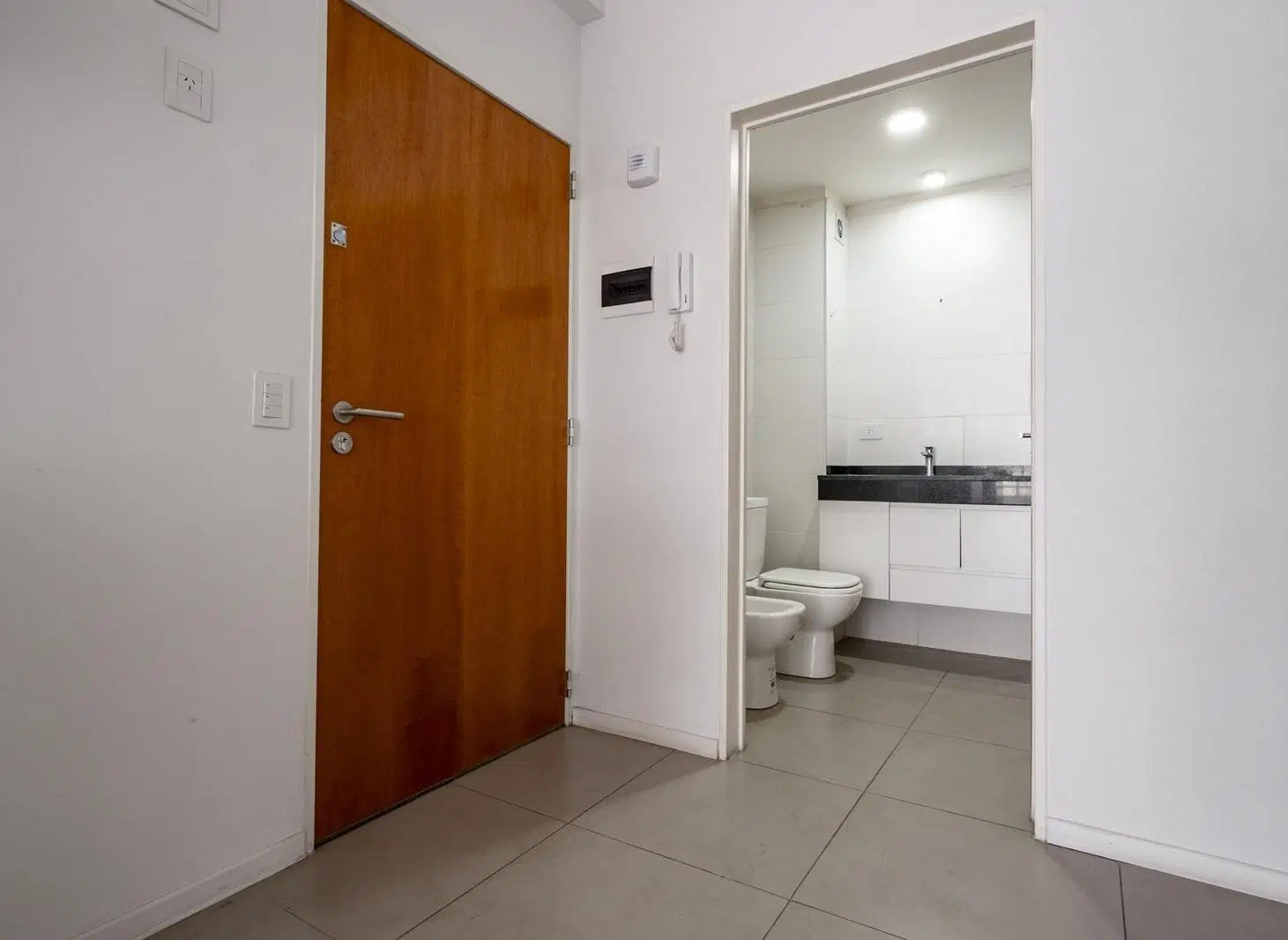 Departamento Monoambiente al frente con balcón en Palermo Botánico 3