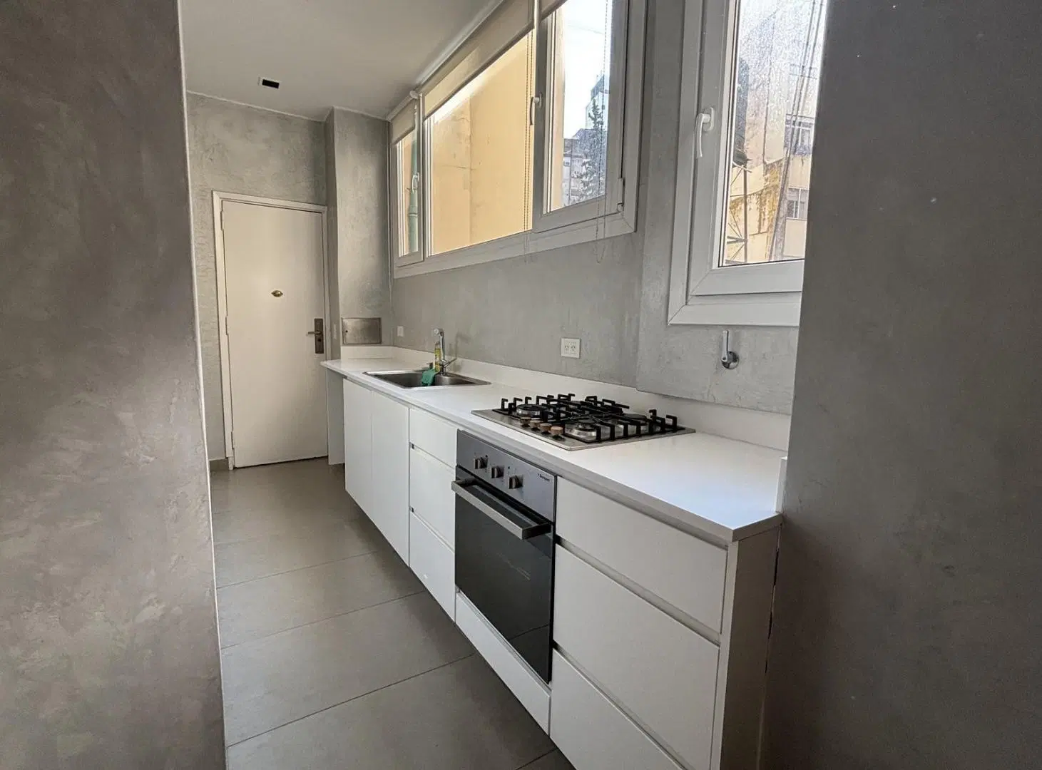 Alquiler de departamento 3 ambientes con balcón en Recoleta 1