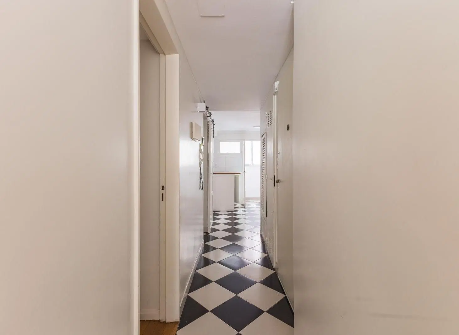Venta Luminoso 3 dormitorios en Recoleta. Edificio torre con balcón corrido y cochera fija 3