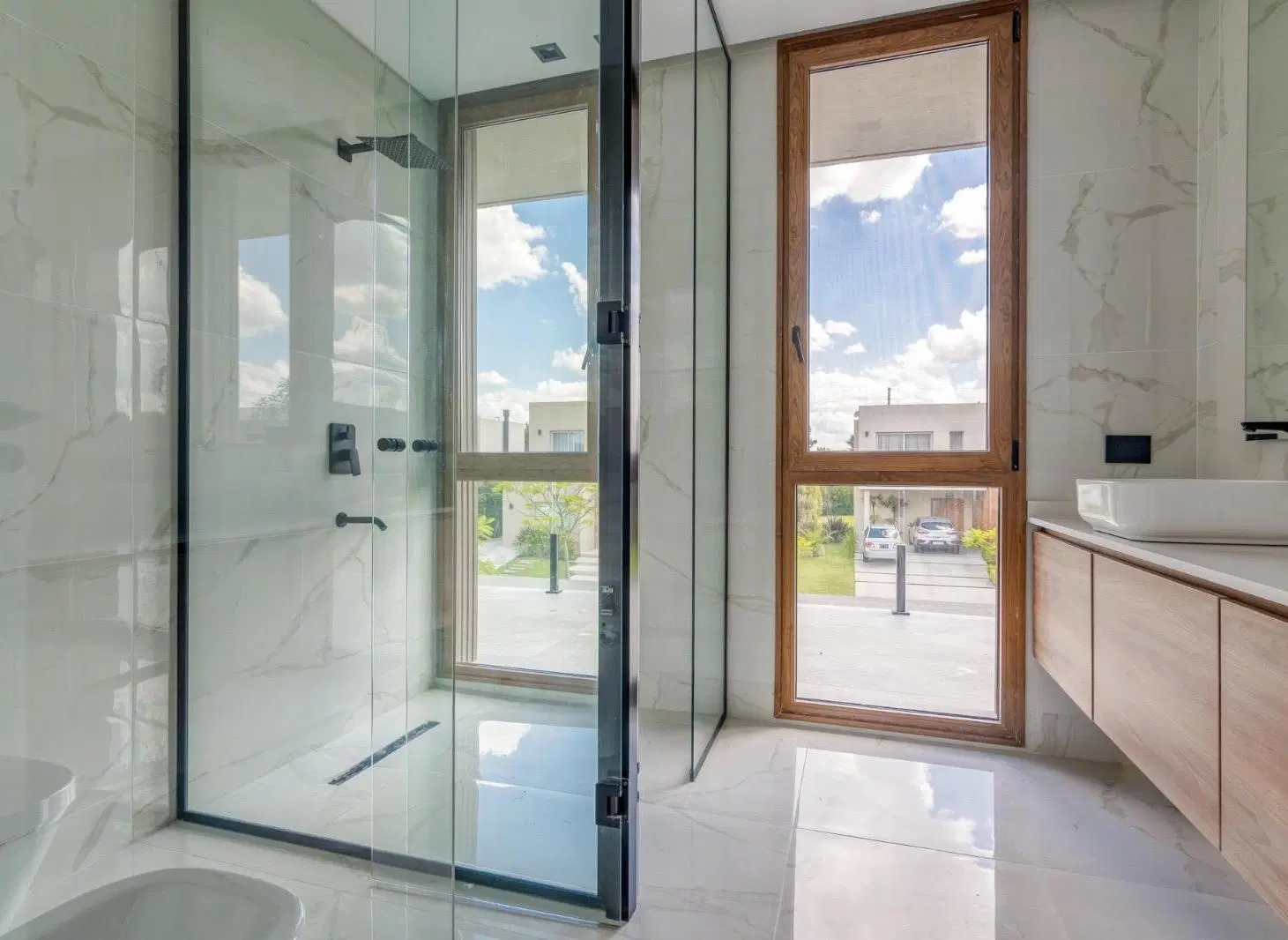 VENTA DE EXCLUSIVA CASA MODERNA, CARPINCHOS / NORDELTA 5