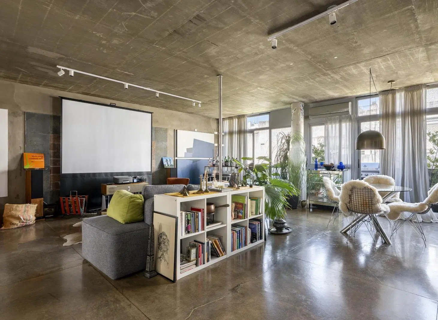 Venta Departamento de 2 ambientes, piso alto con balcón y vista a la copa de los árboles en Recoleta 3
