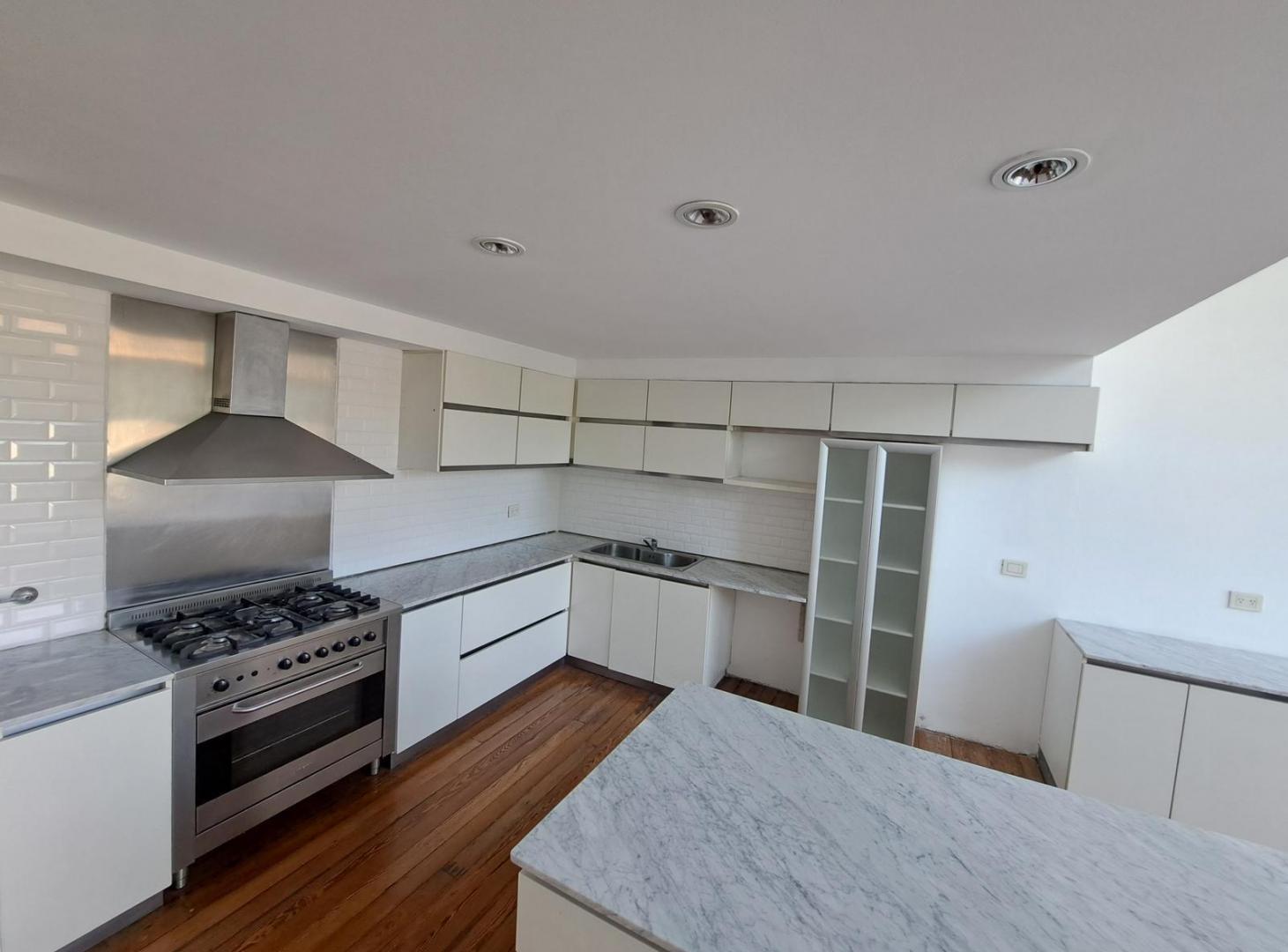 Foto de Alquiler Casa en La Horqueta Barrio Privado 4 dormitorios escritorio, imagen 3