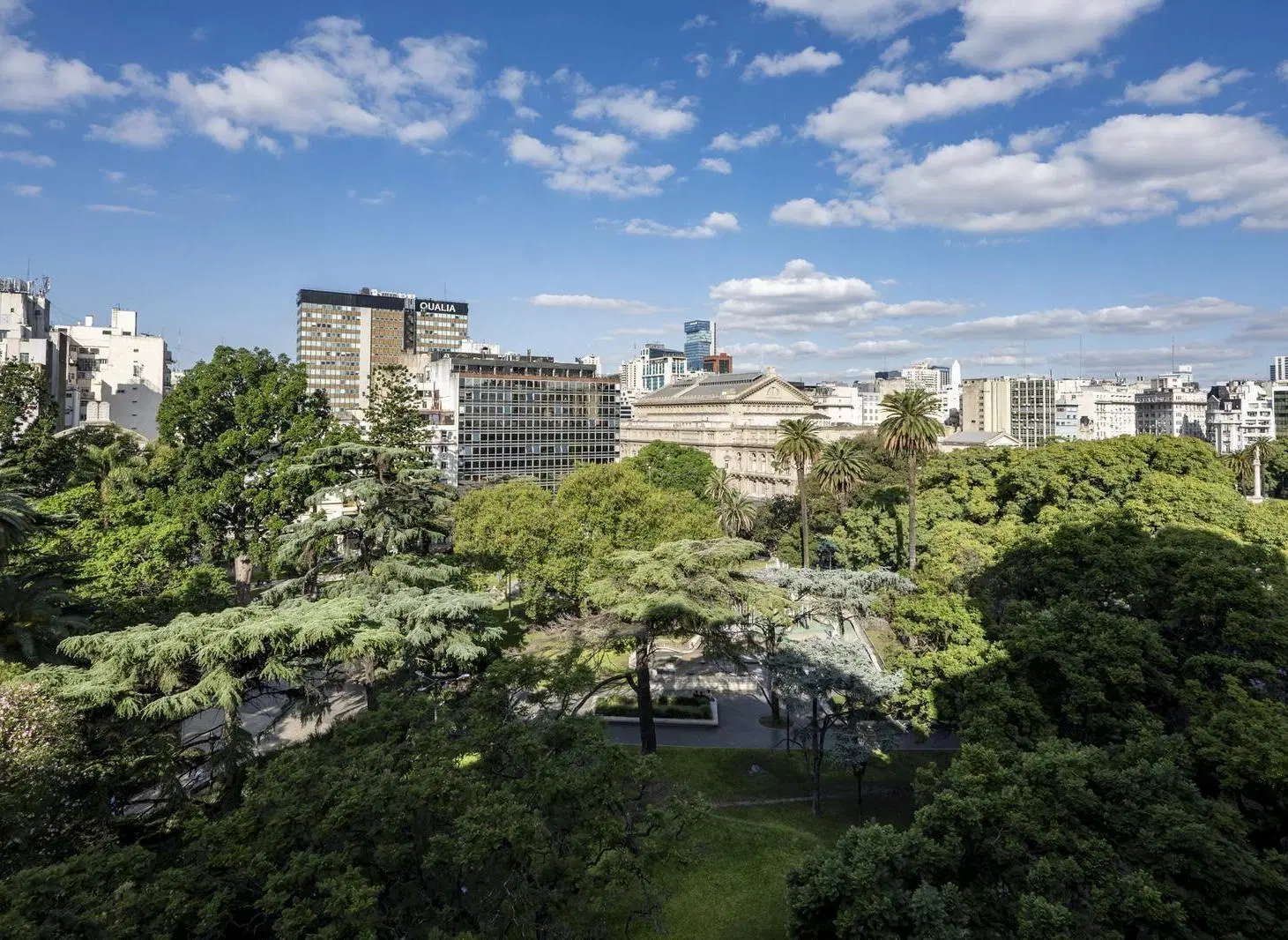 Departamento en venta en Tribunales – Piso alto con balcón y vista a Plaza Lavalle, 5 dormitorios. 4