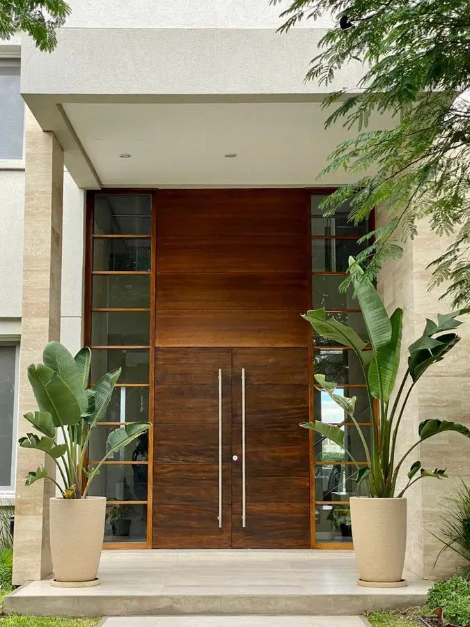Alquiler Esplendida casa 5 ambientes con Costa de Lago Nordelta 1