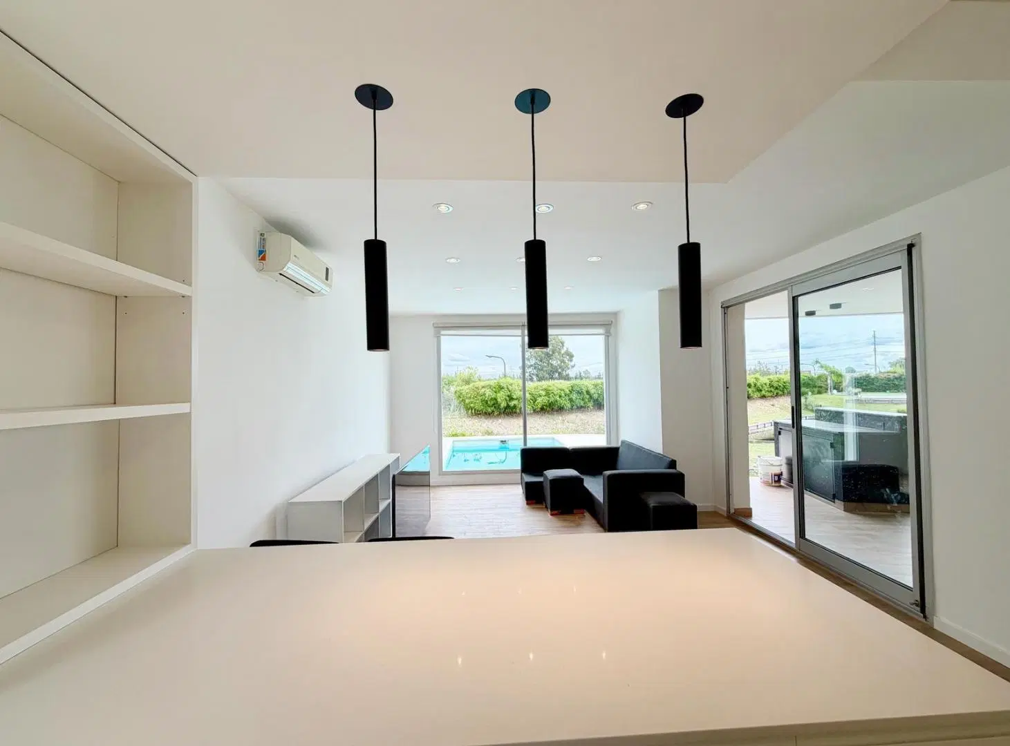 ALQUILER 4 SUITES AL LAGO BARRIO LOS ALISOS NORDELTA 3