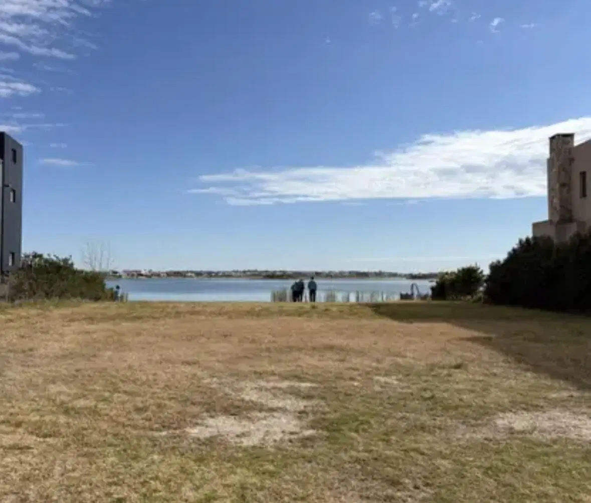 Venta Lote al agua en Barrio Muelles, Puertos del Lago, Escobar 2
